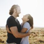 Dua orang yang mencintai